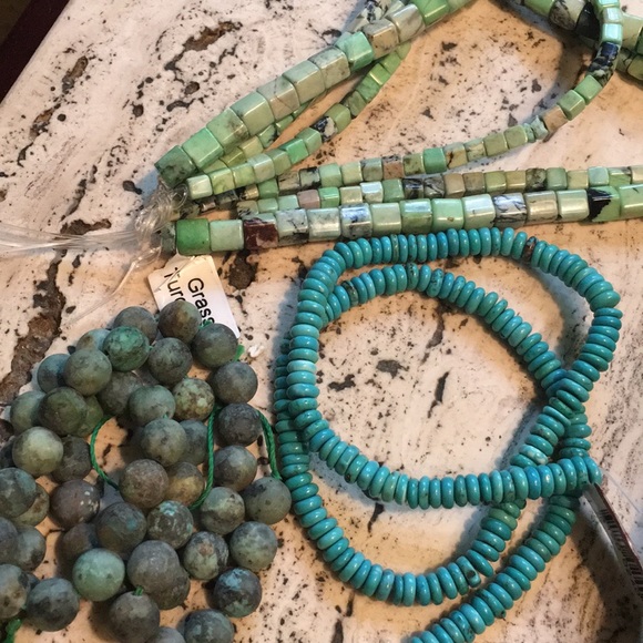 Hand made chain with hanging turquoise and silver - Picture 7 of 7